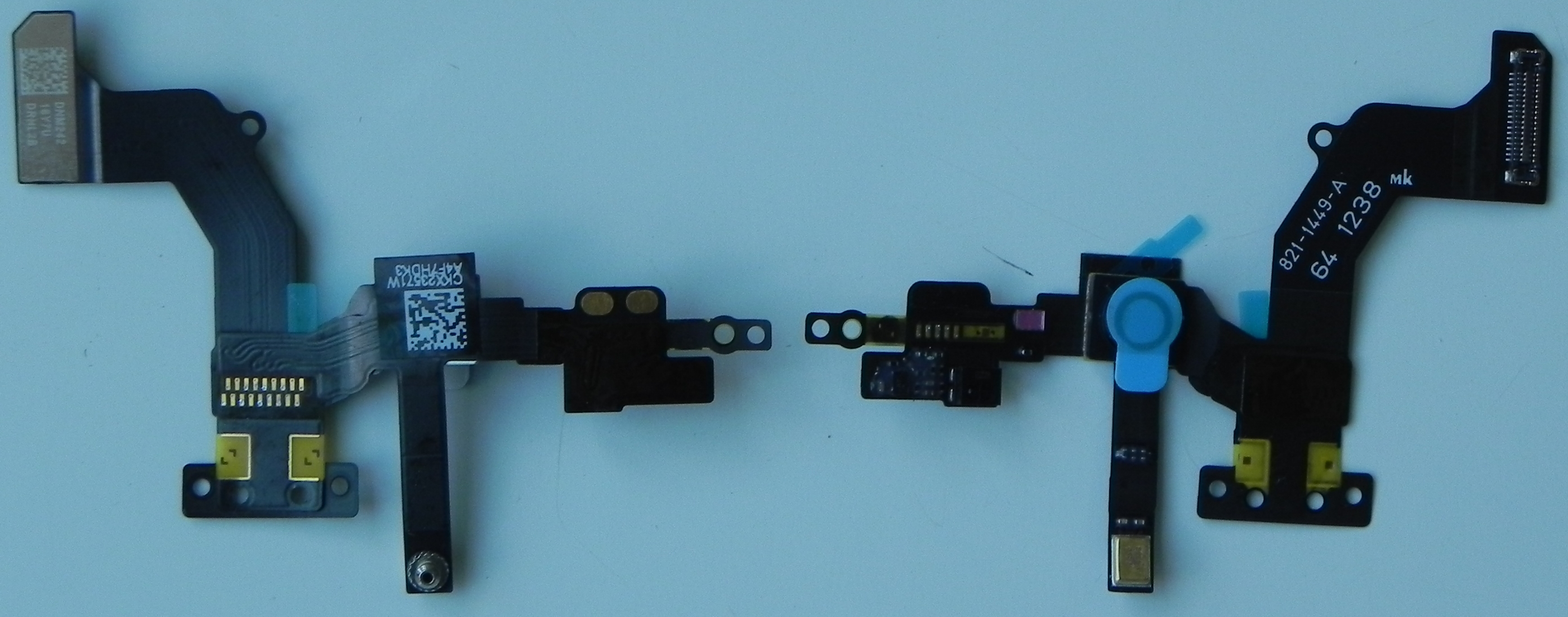 Шлейф с сенсорами iPhone 5 + камера передняя